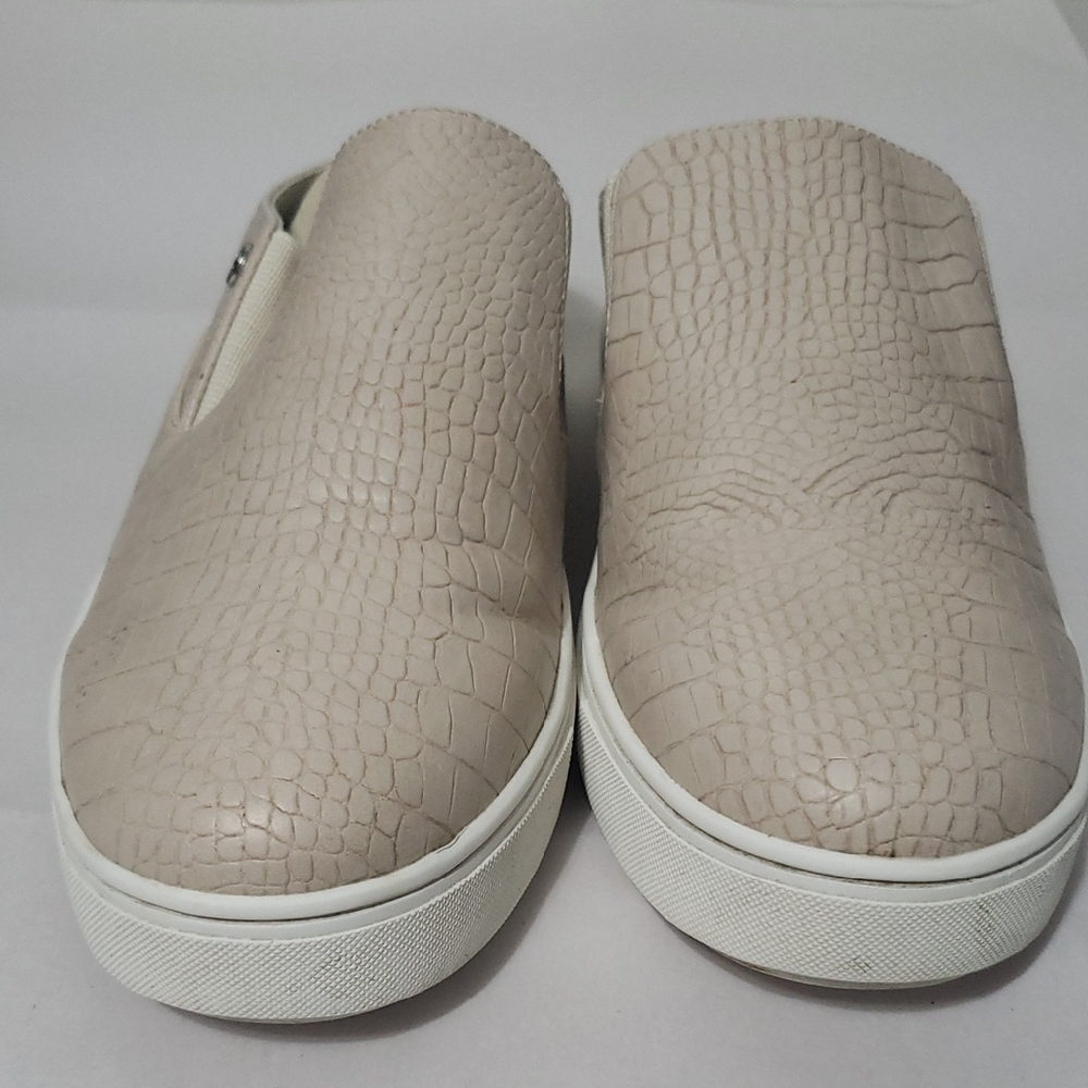 YELLOW BOX MEREDITH Croc Embossed Textured Slip-On‎ Sneakers